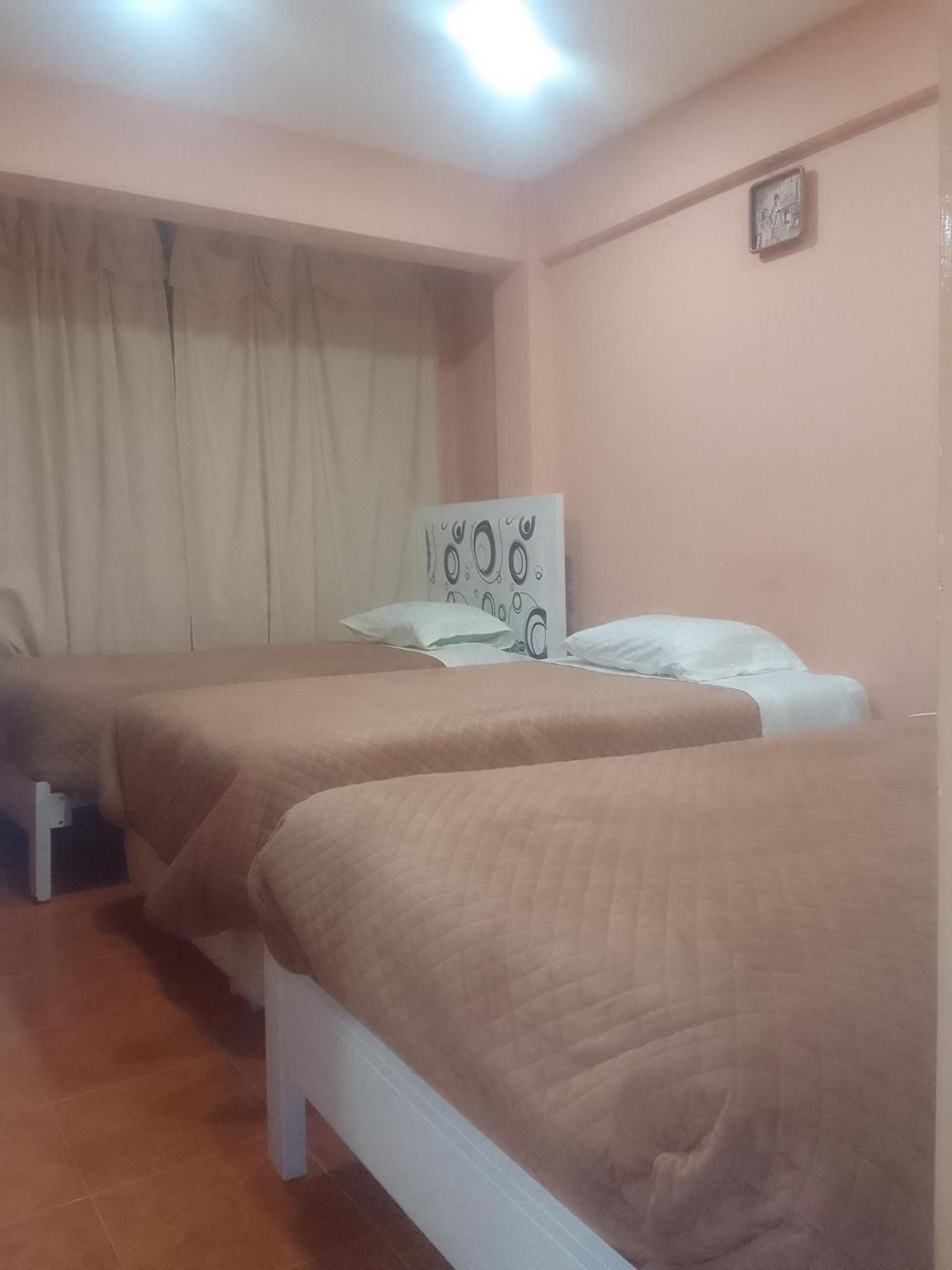 Hostal Sin Fronteras ウユニ エクステリア 写真